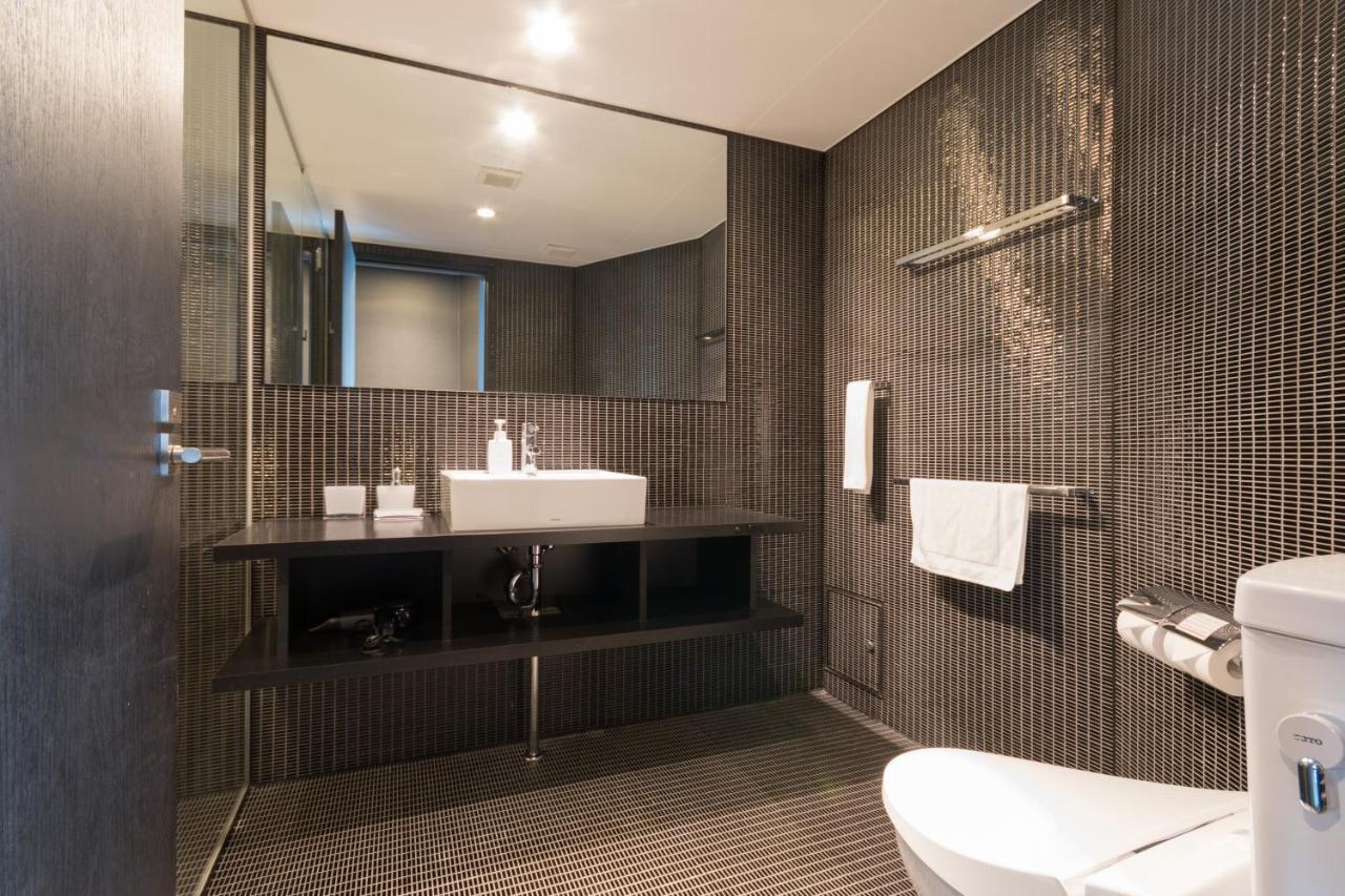Kira Kira Suites By H2 Life Кучан Екстериор снимка